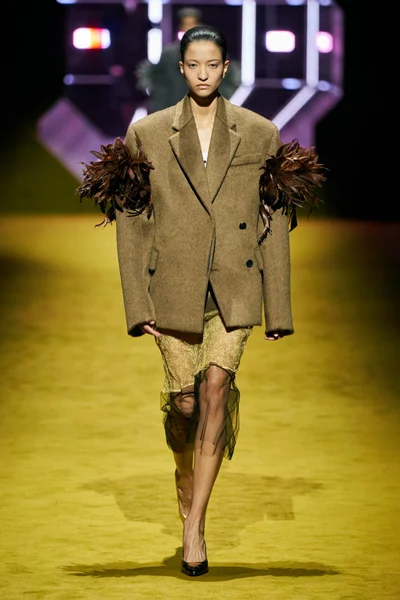 Look 43